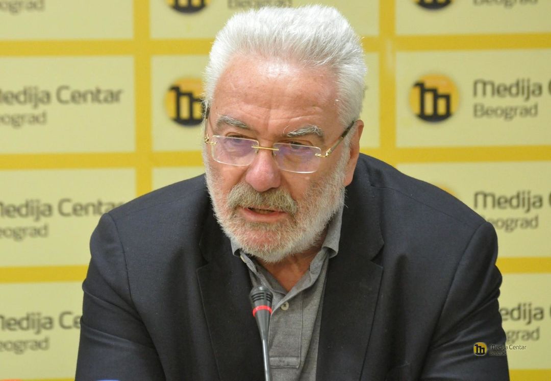 Ми – снага народа: Вучић годинама не учествује у прослави Дана РС, а то ...